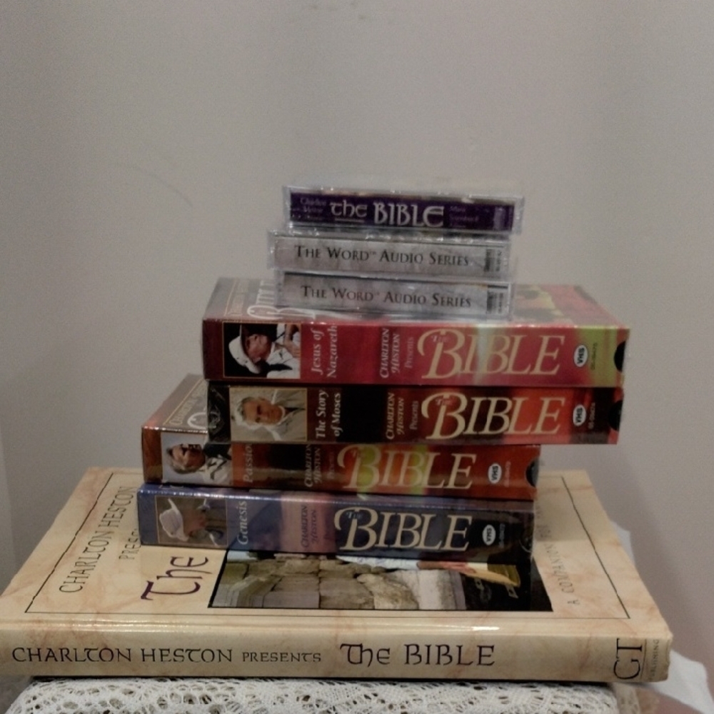 Bible Collection - Multicolor - Picture 10 of 10